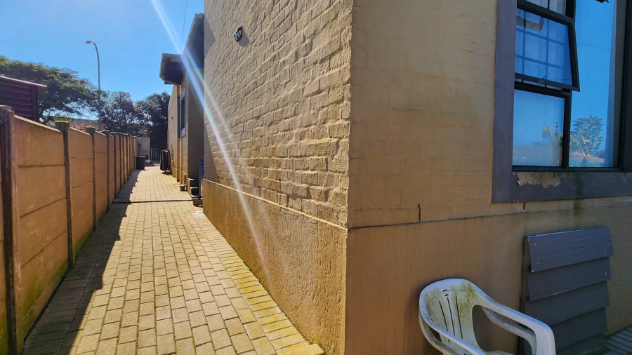 4 Bedroom Property for Sale in Dana Bay Western Cape